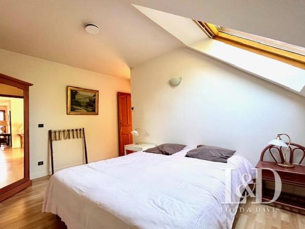 Maison familiale à ossature bois – Quartier résidentiel calme – Vue imprenable sur les massifs