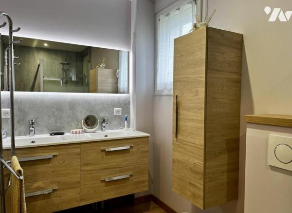 Maison à usage d'habitation édifiée sur sous-sol total