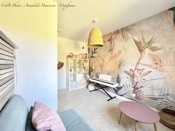 Villa d'architecte BBC à vendre à THIERS (CHOPINE) avec vaste terrain et piscine chauffée.