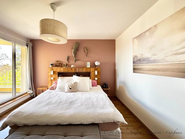 Villa d'architecte BBC à vendre à THIERS (CHOPINE) avec vaste terrain et piscine chauffée.