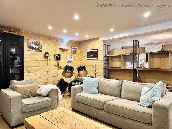 Villa d'architecte BBC à vendre à THIERS (CHOPINE) avec vaste terrain et piscine chauffée.