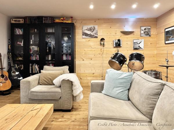 Villa d'architecte BBC à vendre à THIERS (CHOPINE) avec vaste terrain et piscine chauffée.