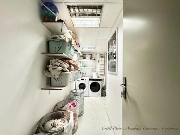 Villa d'architecte BBC à vendre à THIERS (CHOPINE) avec vaste terrain et piscine chauffée.