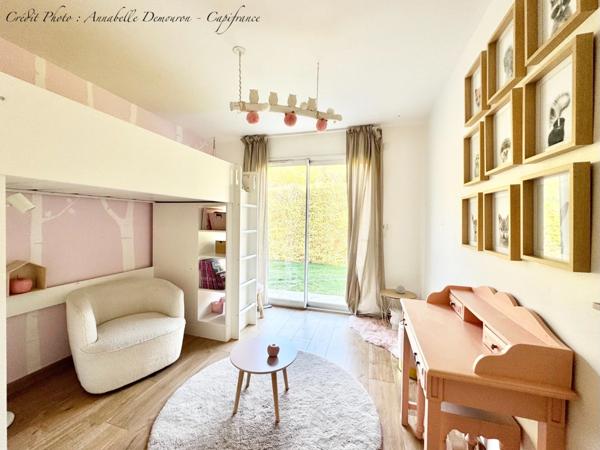 Villa d'architecte BBC à vendre à THIERS (CHOPINE) avec vaste terrain et piscine chauffée.