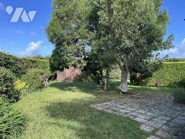 A vendre - Terrain à bâtir viabilisé situé à LA PLAINE SUR MER