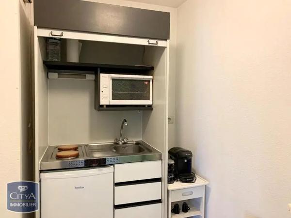 Appartement à louer 1 pièce 29.9m² Laval (53000)