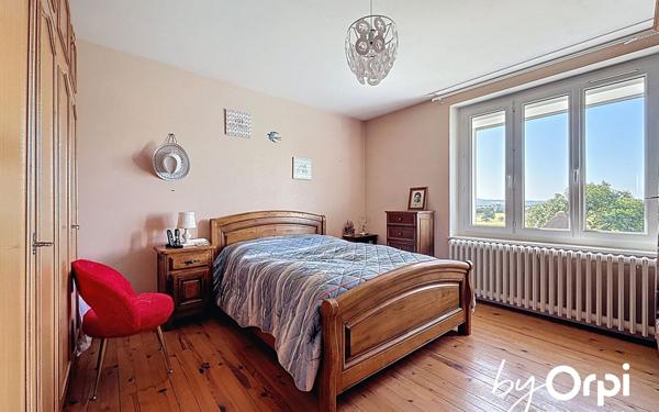 Maison à vendre    6 pièces • 126,70 m2 Lapeyrouse