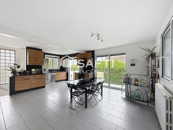 Maison familiale terrain 718 m²