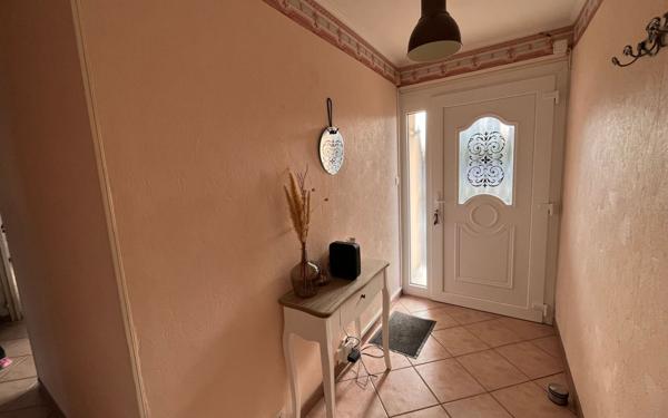 Maison à vendre    4 pièces •  La Fère