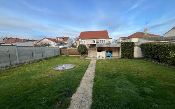 Maison à vendre    4 pièces •  La Fère