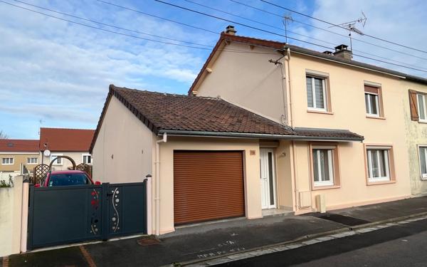 Maison à vendre    4 pièces •  La Fère