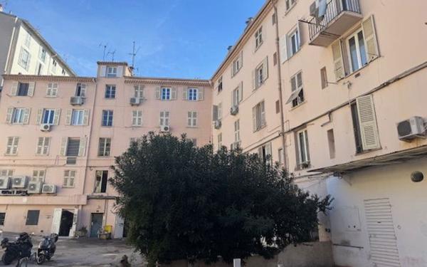 Appartement à vendre    3 pièces • 60,19 m2 Nice