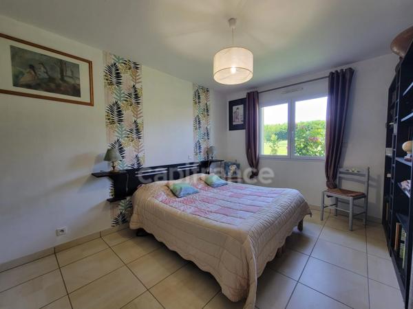 Plain-pied 3 chambres · Piscine au sel · Chauffage au sol