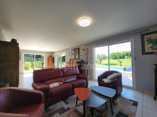 Plain-pied 3 chambres · Piscine au sel · Chauffage au sol