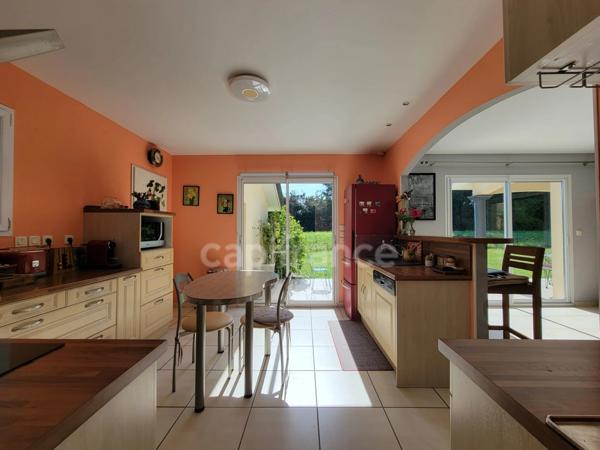 Plain-pied 3 chambres · Piscine au sel · Chauffage au sol