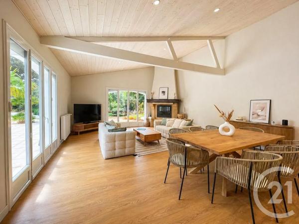 Maison à vendre  7 pièces - 188,20 m 2   TALMONT ST HILAIRE  - 85