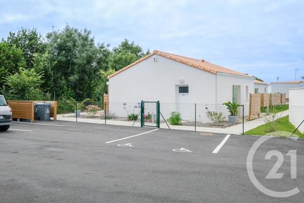 Maison à vendre  7 pièces - 188,20 m 2   TALMONT ST HILAIRE  - 85