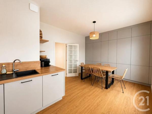 Maison à vendre  7 pièces - 188,20 m 2   TALMONT ST HILAIRE  - 85