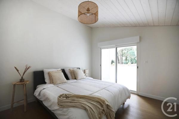 Maison à vendre  7 pièces - 188,20 m 2   TALMONT ST HILAIRE  - 85