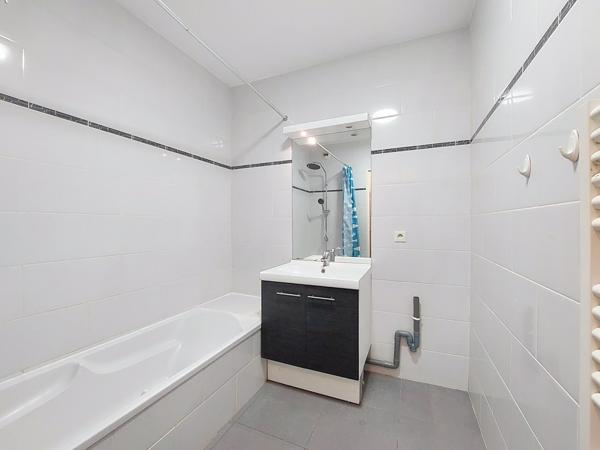 Appartement 2 pièces - 52 m² Exclusivité efficity