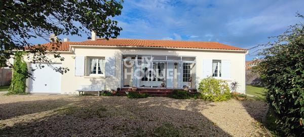 VENTE : maison T4 (108 m²) à LA BREE LES BAINS