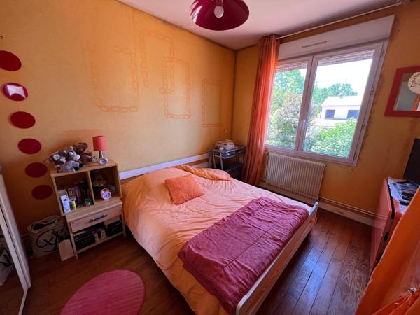 Bruges centre Maison T4, 3 chambres, jardin.