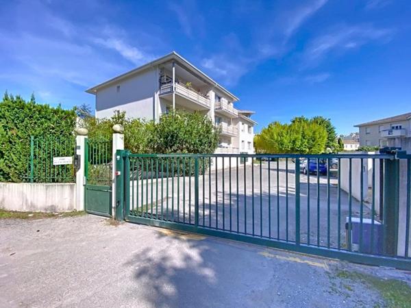 T2 35 M2 avec extérieur et 2 places de parking