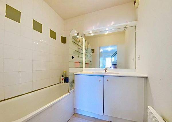 T2 35 M2 avec extérieur et 2 places de parking