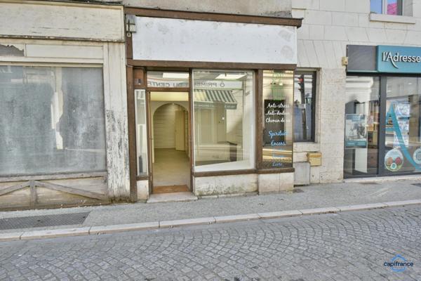 Local/bureau à vendre MONTRICHARD (41)