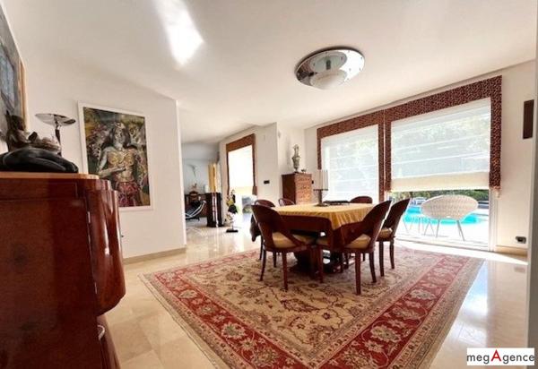 Maison à ECOUFLANT, 49000 - 7 pièces 280m²