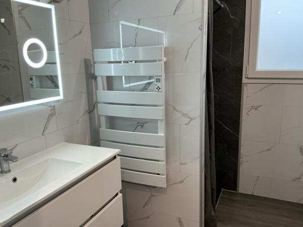 Apparentement, 31 m2,T1,chambre, séjour,cuisine, salle de bain , cellier