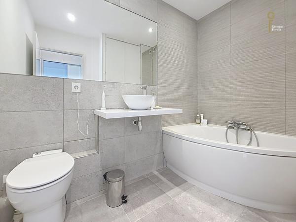 Très bel appartement T4 rénové avec terrasse