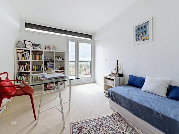 Très bel appartement T4 rénové avec terrasse