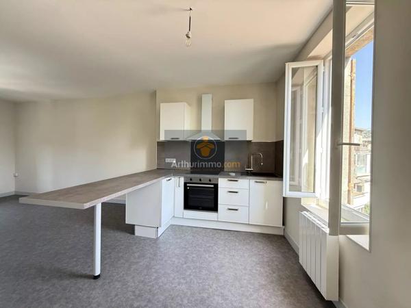 Location                                                      Appartement
                        
                     3 pièces                      51 m2                     à Apt