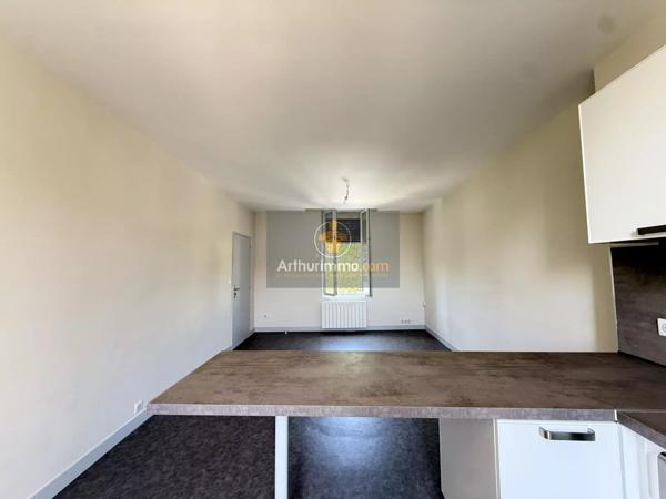 Location                                                      Appartement
                        
                     3 pièces                      51 m2                     à Apt