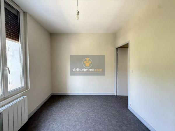 Location                                                      Appartement
                        
                     3 pièces                      51 m2                     à Apt
