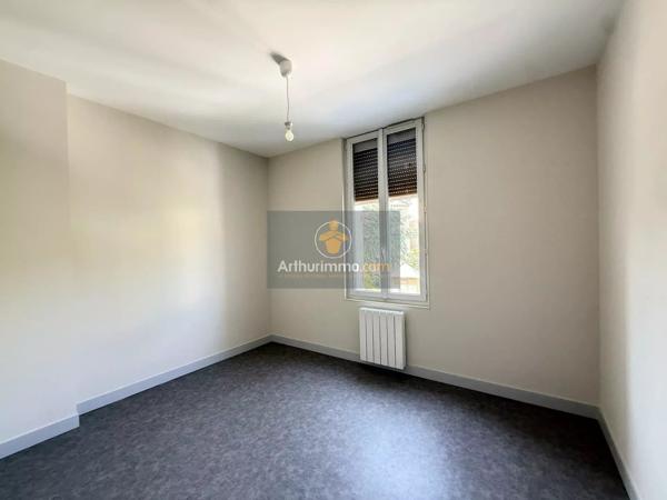 Location                                                      Appartement
                        
                     3 pièces                      51 m2                     à Apt