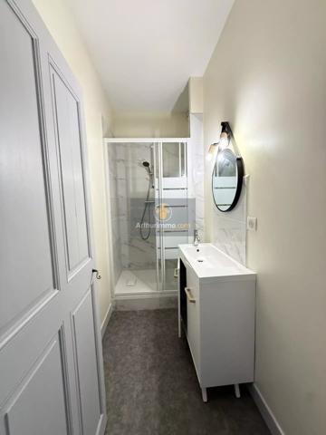 Location                                                      Appartement
                        
                     3 pièces                      51 m2                     à Apt