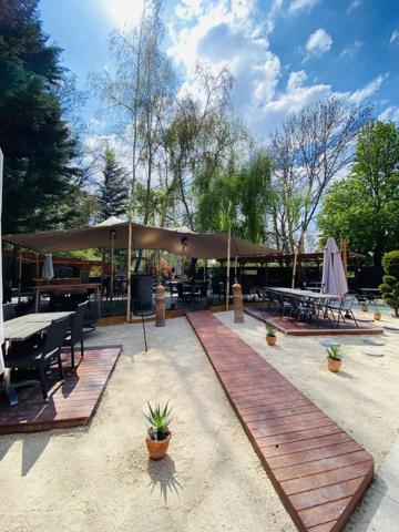Restaurant / Authentique et charmante guinguette des bords de Marne