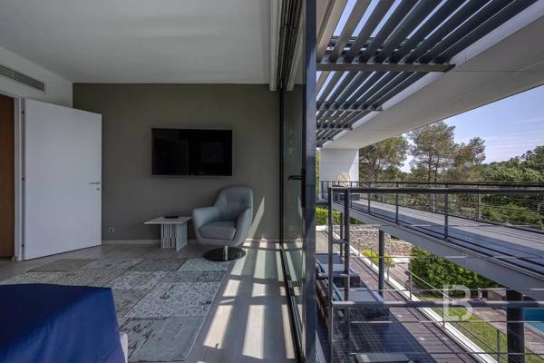 Villa contemporaine aux prestations haute gamme à vendre à Mougins