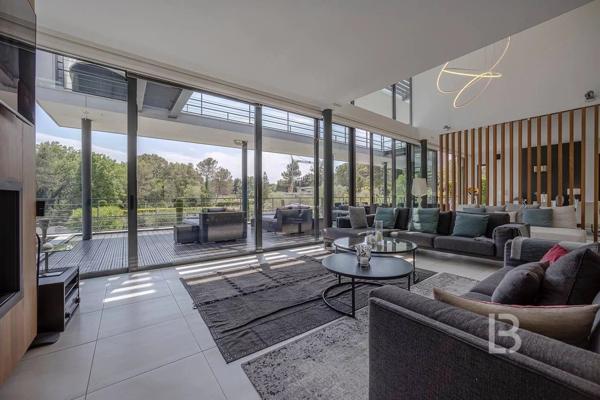 Villa contemporaine aux prestations haute gamme à vendre à Mougins