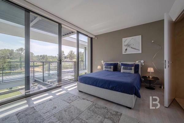 Villa contemporaine aux prestations haute gamme à vendre à Mougins