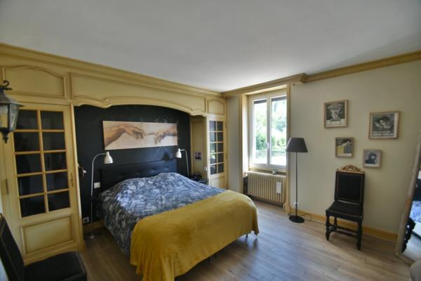 BELMONT DE LA LOIRE - Maison 215 m² - 7 pièces - proche commodités.