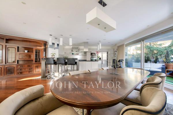 Jardin Galliera – Appartement familial avec terrasse