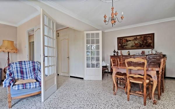 Maison à vendre    5 pièces •  Saint-Martin-de-Valgalgues