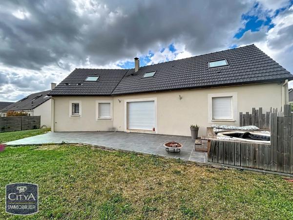 Maison à vendre 8 pièces 144.43m² La Chapelle-Saint-Ursin (18570)
