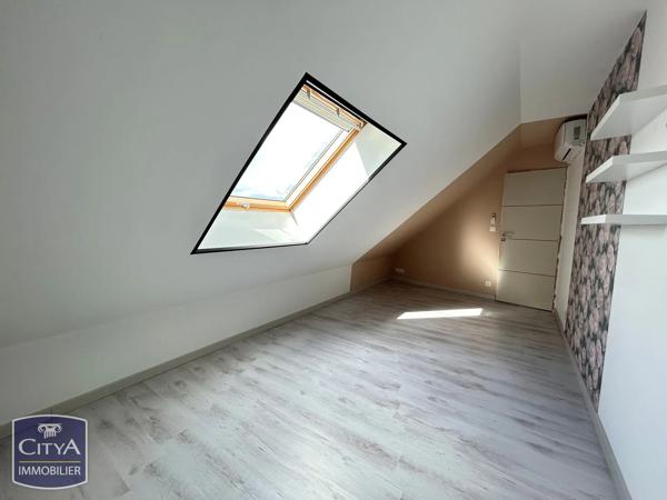 Maison à vendre 8 pièces 144.43m² La Chapelle-Saint-Ursin (18570)
