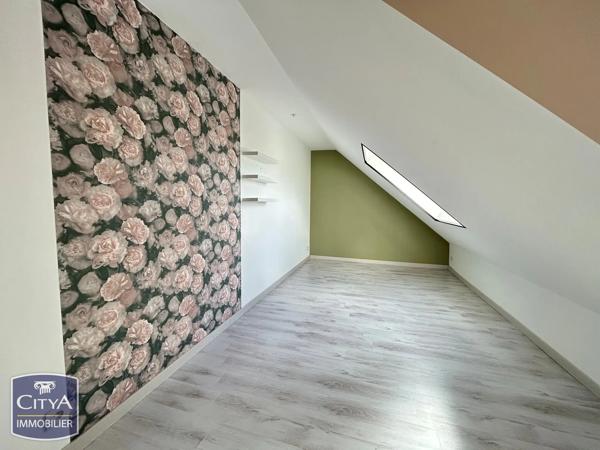 Maison à vendre 8 pièces 144.43m² La Chapelle-Saint-Ursin (18570)