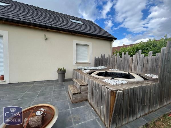 Maison à vendre 8 pièces 144.43m² La Chapelle-Saint-Ursin (18570)
