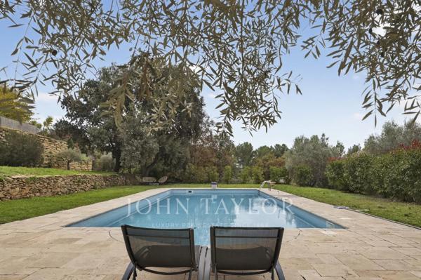 Maison avec piscine dans un quartier prisé de La Cadière-d’Azur